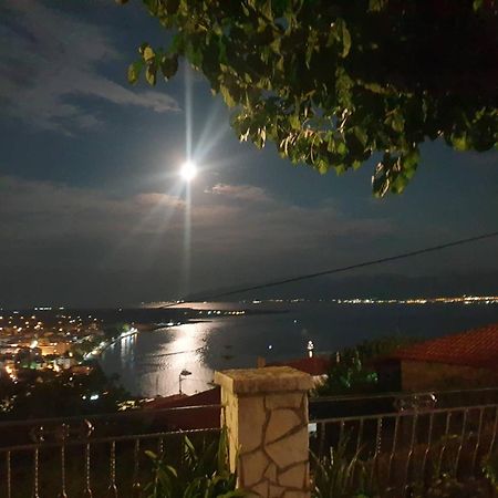 View By The Castle Nafpaktos Villa Bagian luar foto